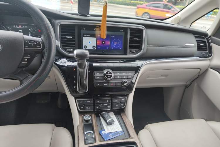 Used GAC Trumpchi M8 2020 Flagship Model 390T Supreme Edition Center Console
