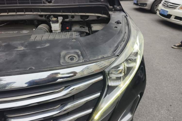 Used GAC Trumpchi M8 2020 390T Deluxe Edition Engine Bay Left