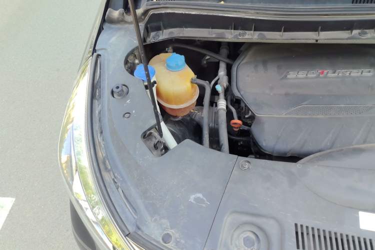 Used GAC Trumpchi M8 2020 Flagship Model 390T Supreme Edition Engine Bay Right