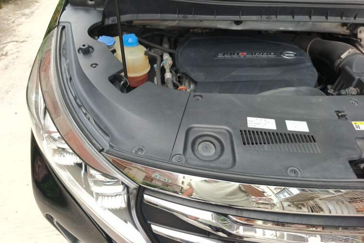 Used GAC Trumpchi M8 2020 Flagship Model 390T Prestige Edition Engine Bay Right