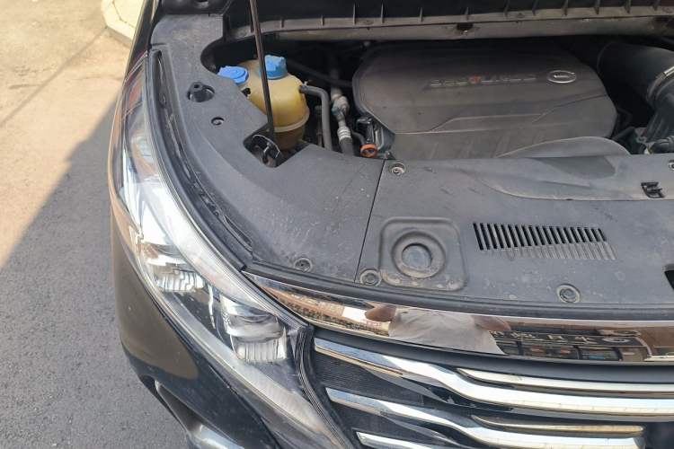 Used GAC Trumpchi M8 2020 Flagship Model 390T Prestige Edition Engine Bay Right