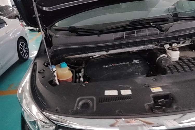 Used GAC Trumpchi M8 2020 390T Deluxe Edition Engine Bay Right