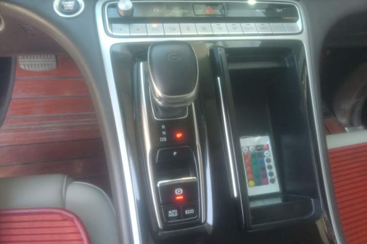 Used GAC Trumpchi M8 2020 Flagship Model 390T Luxury Edition Gear Lever