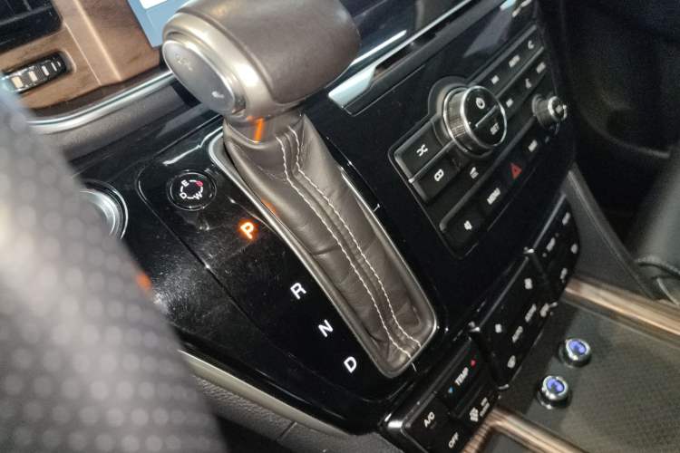 Used GAC Trumpchi M8 2020 Flagship Model 390T Prestige Edition Gear Lever