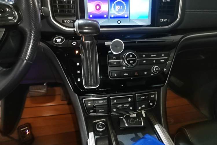 Used GAC Trumpchi M8 2020 Flagship Model 390T Deluxe Edition Gear Lever