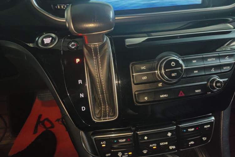 Used GAC Trumpchi M8 2020 Flagship Model 390T Prestige Edition Gear Lever