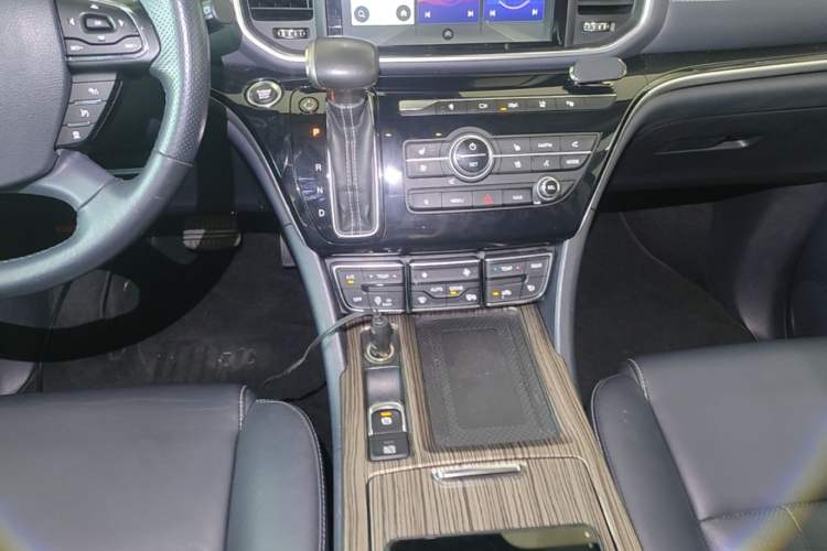 Used GAC Trumpchi M8 2020 Flagship 390T Navigation Model Gear Lever