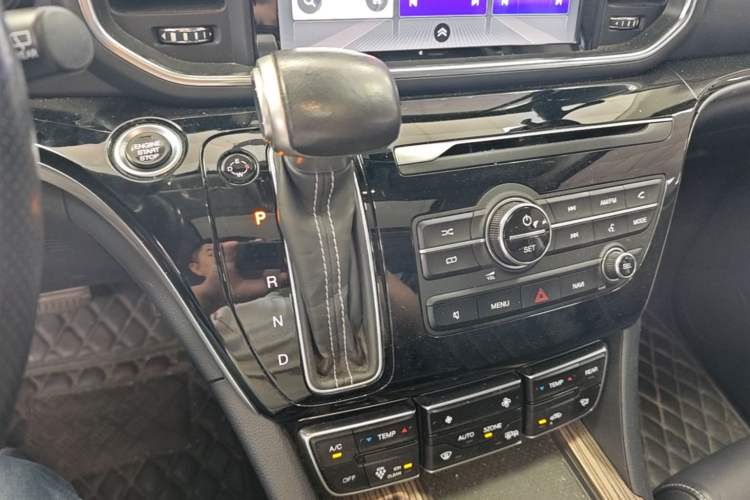 Used GAC Trumpchi M8 2020 Flagship Model 390T Prestige Edition Gear Lever
