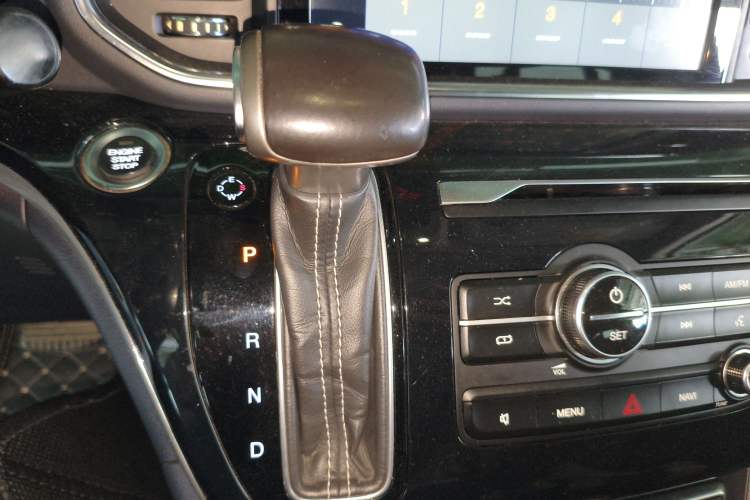 Used GAC Trumpchi M8 2020 Flagship Model 390T Prestige Edition Gear Lever