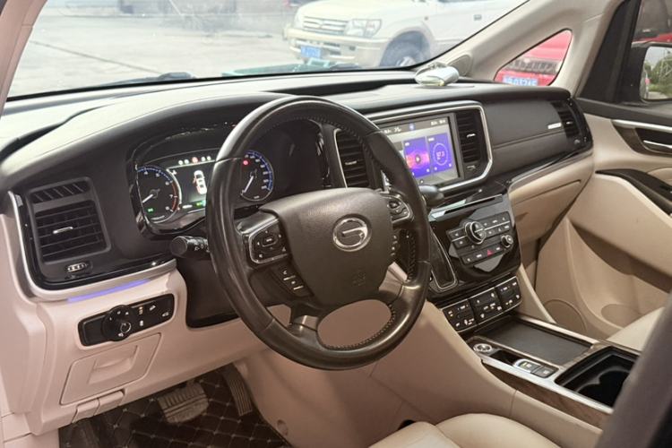 Used GAC Trumpchi M8 2020 390T Deluxe Edition Interior 5