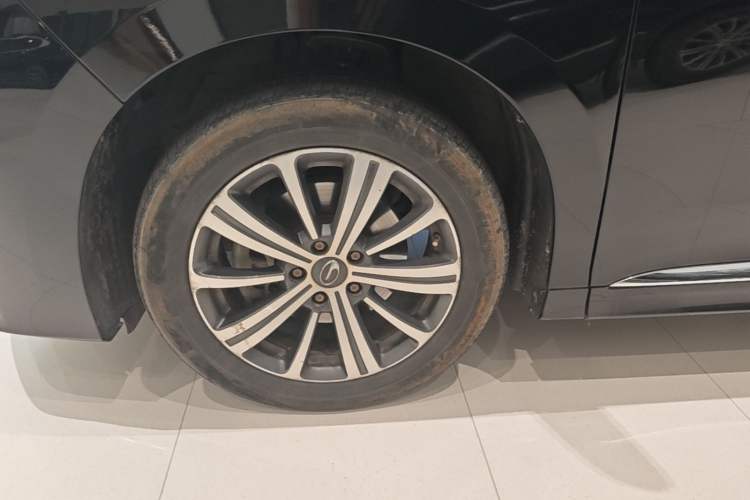Used GAC Trumpchi M8 2020 Flagship Model 390T Prestige Edition Left Front Wheel Hub