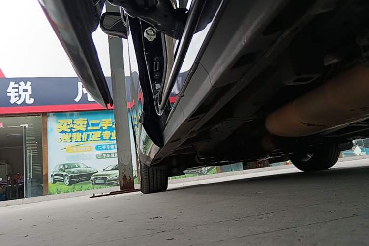 Used GAC Trumpchi M8 2020 390T Deluxe Edition Left Side Sill