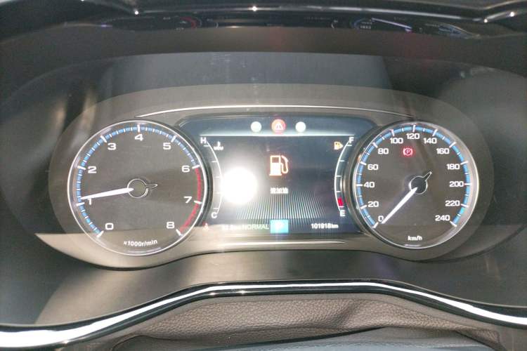 Used GAC Trumpchi M8 2020 Flagship Model 390T Deluxe Edition Odometer Close Up