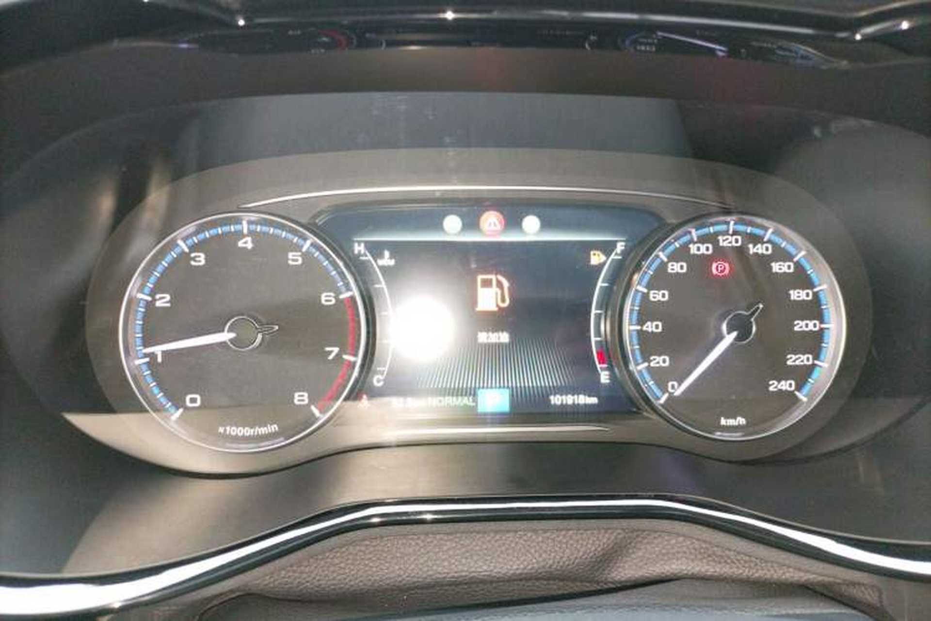 Used GAC Trumpchi M8 2020 Flagship Model 390T Deluxe Edition Odometer Close Up