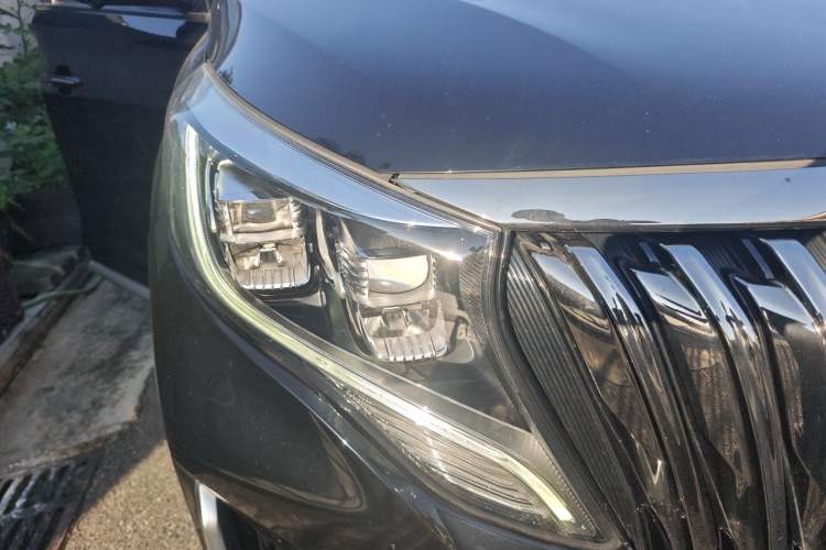 Used GAC Trumpchi M8 2020 Master Edition 390T Supreme Version Right Front Headlight