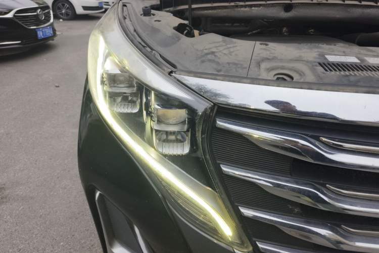 Used GAC Trumpchi M8 2020 390T Deluxe Edition Right Front Headlight