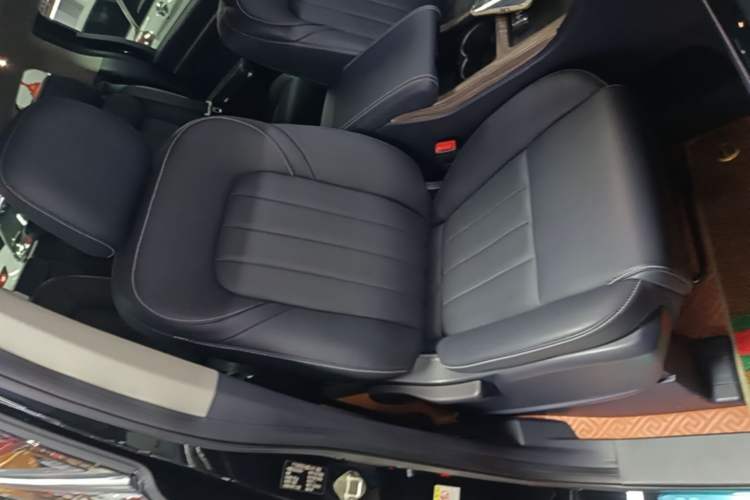 Used GAC Trumpchi M8 2020 Flagship Model 390T Deluxe Edition Right Front Seat
