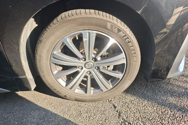 Used GAC Trumpchi M8 2020 Master Edition 390T Supreme Version Right Front Wheel Hub