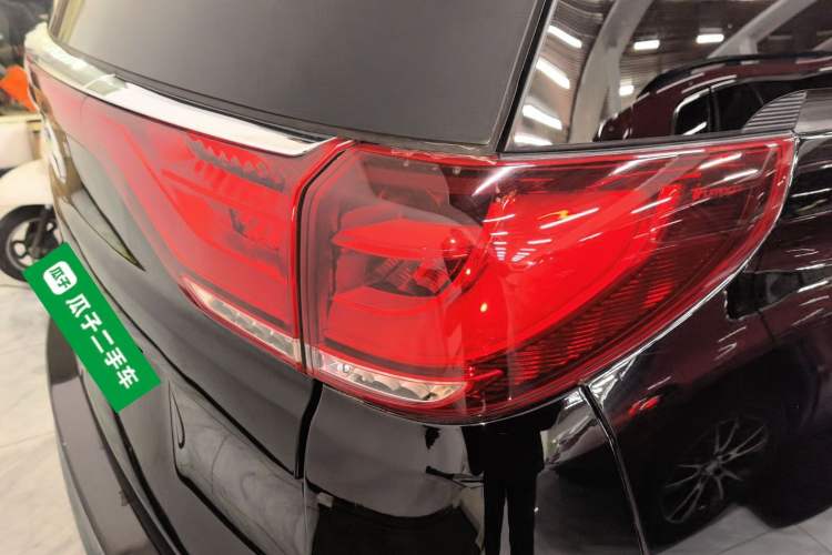 Used GAC Trumpchi M8 2020 Master Edition 390T Supreme Version Right Rear Taillight
