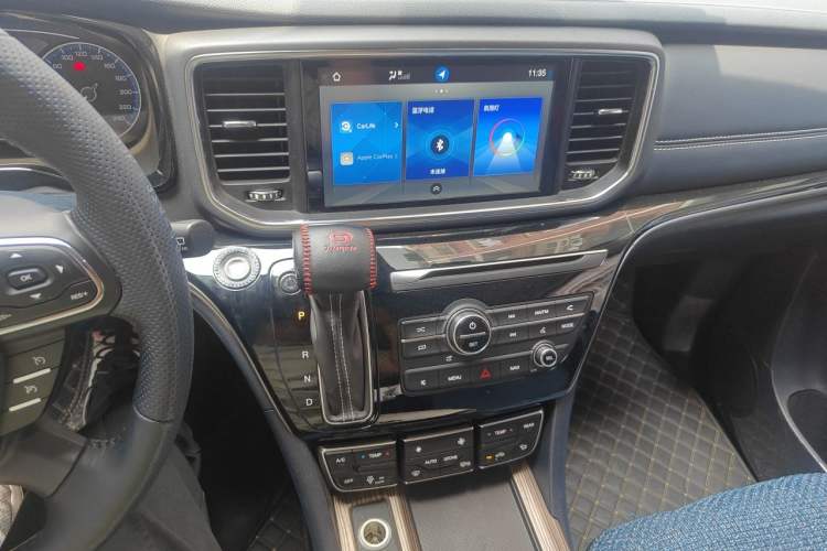 Used GAC Trumpchi M8 2020 Flagship Model 390T Prestige Edition Audio And AC Panel