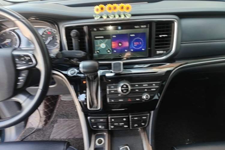 Used GAC Trumpchi M8 2020 Flagship Model 390T Prestige Edition Audio And AC Panel