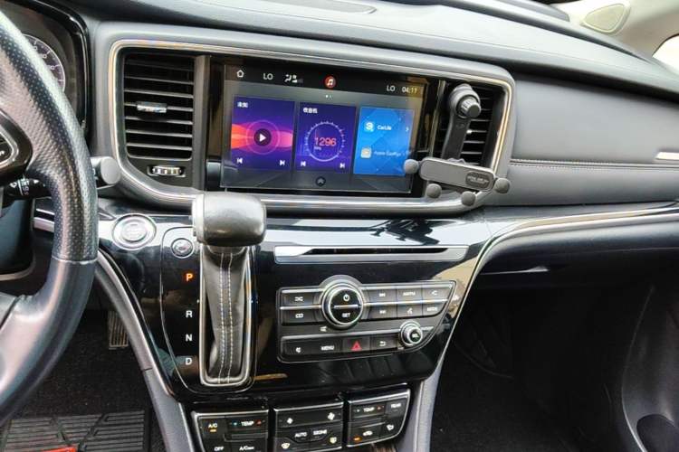 Used GAC Trumpchi M8 2020 Flagship Model 390T Deluxe Edition Audio And AC Panel