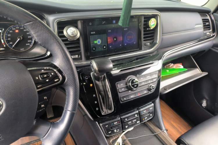 Used GAC Trumpchi M8 2020 Flagship Model 390T Prestige Edition Audio And AC Panel