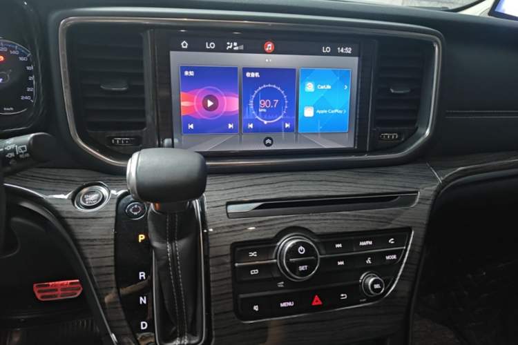 Used GAC Trumpchi M8 2020 Flagship Model 390T Deluxe Edition Audio And AC Panel
