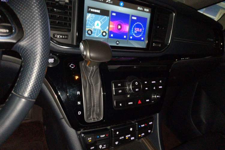 Used GAC Trumpchi M8 2020 Flagship Model 390T Prestige Edition Audio And AC Panel