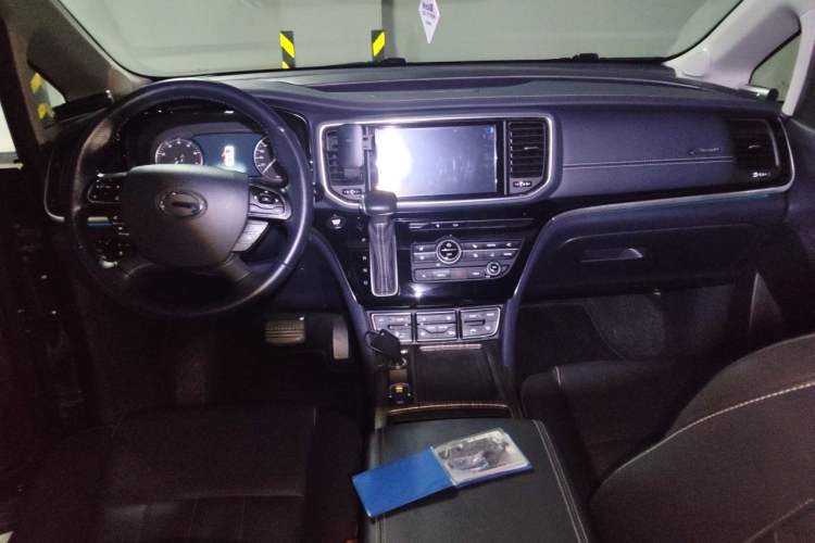 Used GAC Trumpchi M8 2020 Flagship Model 390T Supreme Edition Center Console