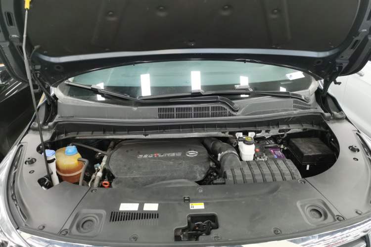 Used GAC Trumpchi M8 2020 Flagship Model 390T Deluxe Edition Engine Bay