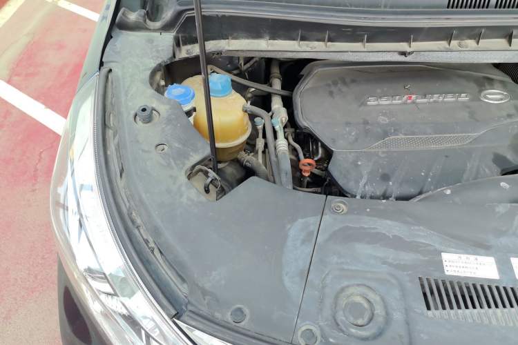 Used GAC Trumpchi M8 2020 Flagship Model 390T Prestige Edition Engine Bay Right