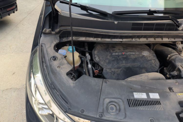 Used GAC Trumpchi M8 2020 Flagship Model 390T Prestige Edition Engine Bay Right