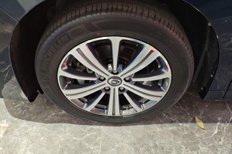 Used GAC Trumpchi M8 2020 Flagship Model 390T Supreme Edition Exterior 4