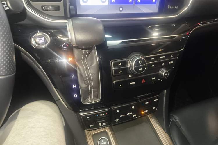 Used GAC Trumpchi M8 2020 Flagship Model 390T Prestige Edition Gear Lever