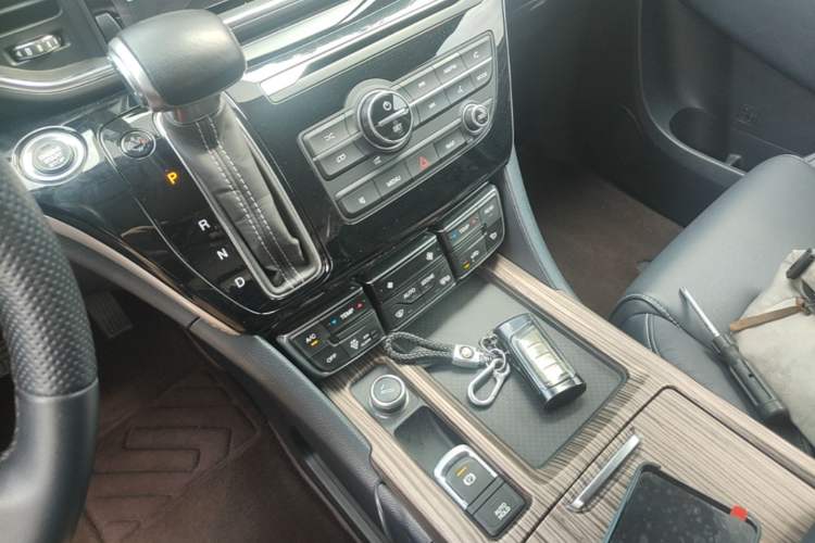 Used GAC Trumpchi M8 2020 Flagship Model 390T Prestige Edition Gear Lever