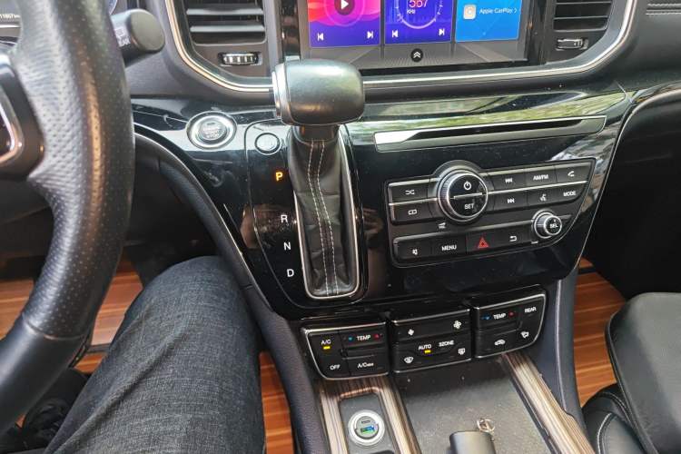 Used GAC Trumpchi M8 2020 Flagship Model 390T Deluxe Edition Gear Lever