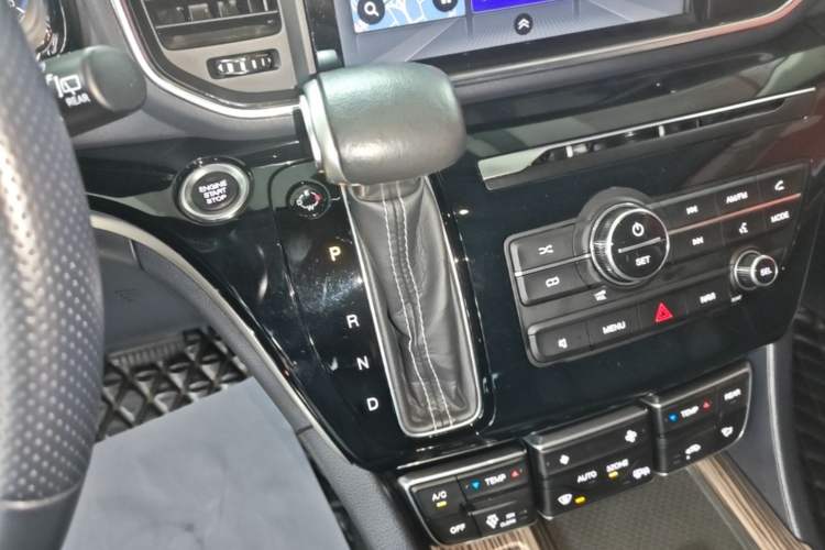 Used GAC Trumpchi M8 2020 Flagship Model 390T Prestige Edition Gear Lever