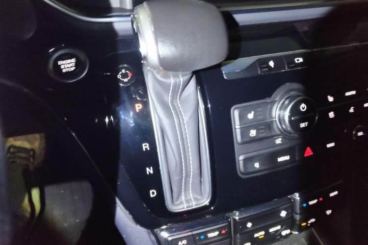 Used GAC Trumpchi M8 2020 Flagship Model 390T Supreme Edition Gear Lever