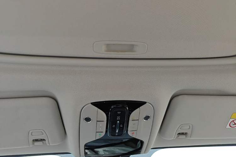 Used GAC Trumpchi M8 2020 390T Deluxe Edition Headliner