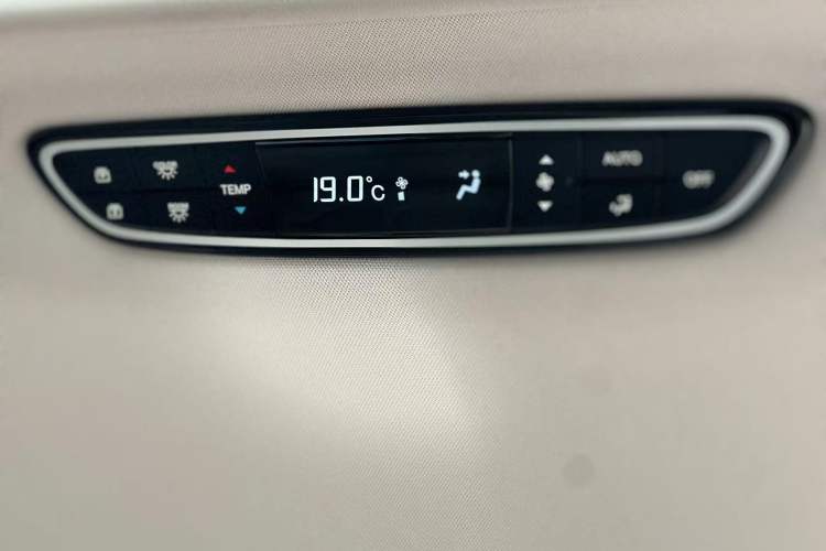 Used GAC Trumpchi M8 2020 Flagship Model 390T Prestige Edition Interior 11