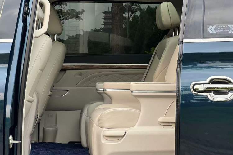 Used GAC Trumpchi M8 2020 Flagship Model 390T Prestige Edition Interior 5