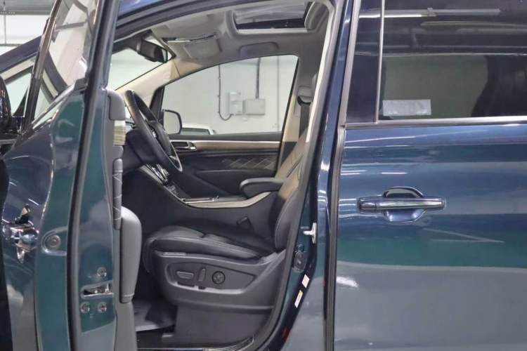 Used GAC Trumpchi M8 2020 Flagship Model 390T Supreme Edition Interior 7