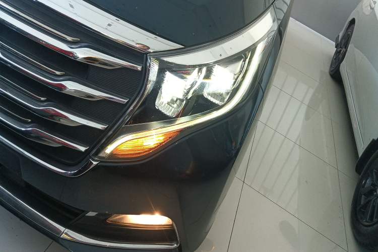 Used GAC Trumpchi M8 2020 390T Deluxe Edition Left Front Headlight