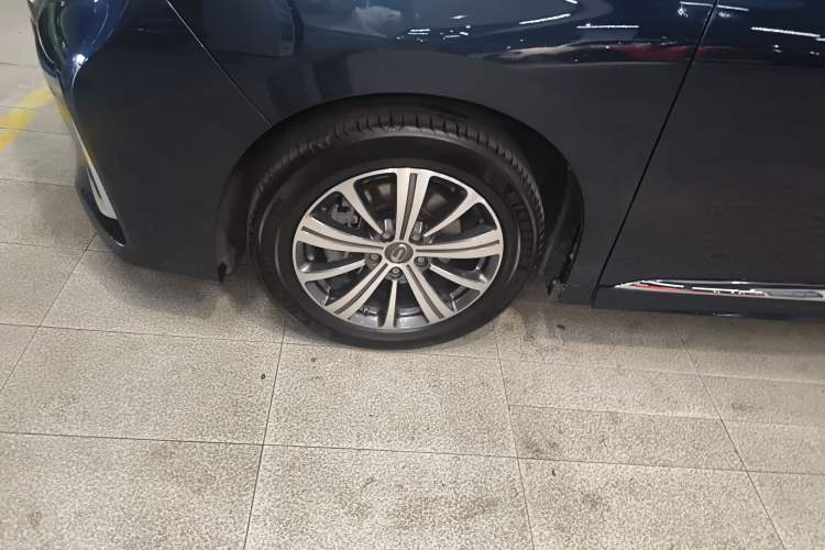 Used GAC Trumpchi M8 2020 Flagship Model 390T Prestige Edition Left Front Wheel Hub