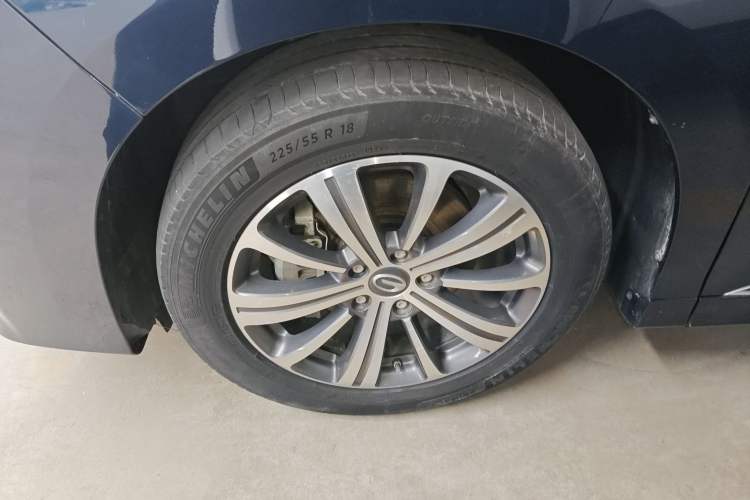 Used GAC Trumpchi M8 2020 Flagship Model 390T Deluxe Edition Left Front Wheel Hub