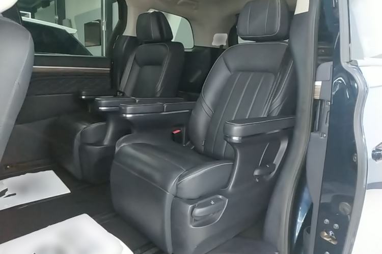Used GAC Trumpchi M8 2020 Flagship Model 390T Supreme Edition Left Rear Seat
