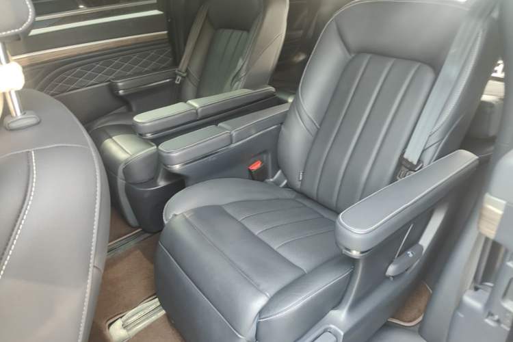 Used GAC Trumpchi M8 2020 Flagship Model 390T Prestige Edition Left Rear Seat