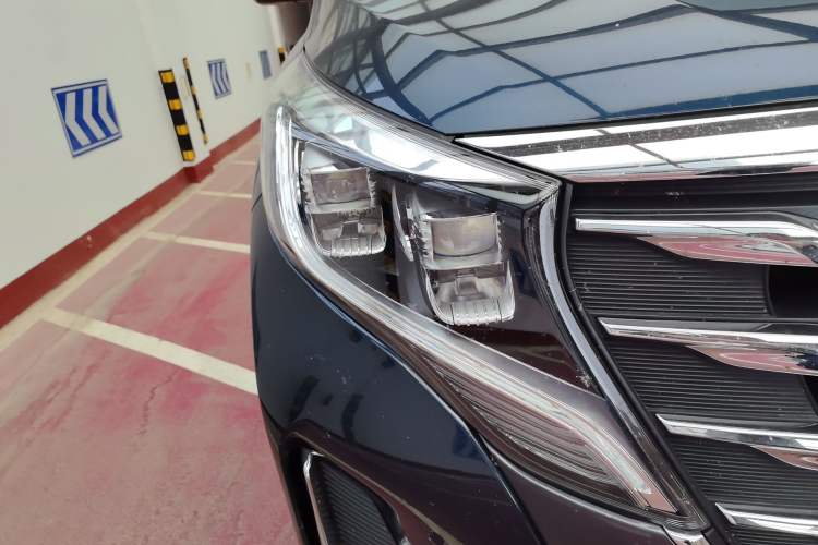 Used GAC Trumpchi M8 2020 Flagship Model 390T Prestige Edition Right Front Headlight