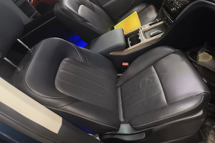 Used GAC Trumpchi M8 2020 Flagship Model 390T Prestige Edition Right Front Seat